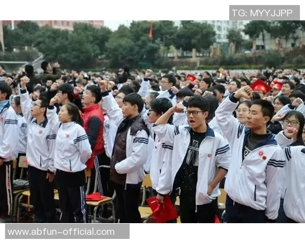 赣州足球联赛盛况空前球迷热情高涨助力本地球队崛起