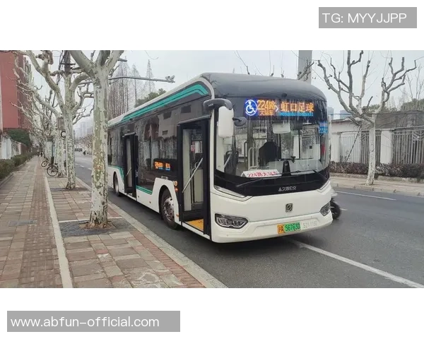 虹口足球场大巴服务全面升级便捷出行助力球迷畅享赛事体验